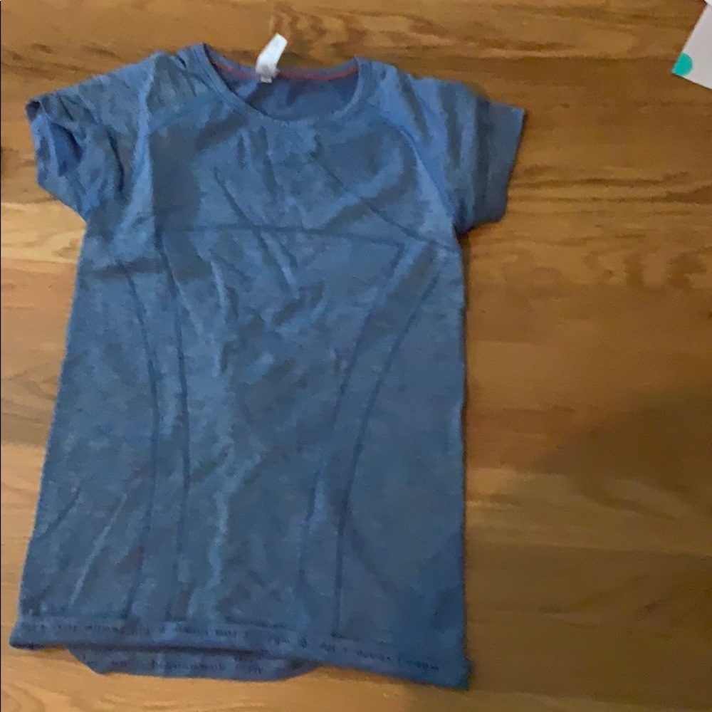 blue ivivva swiftly tech tee shirt